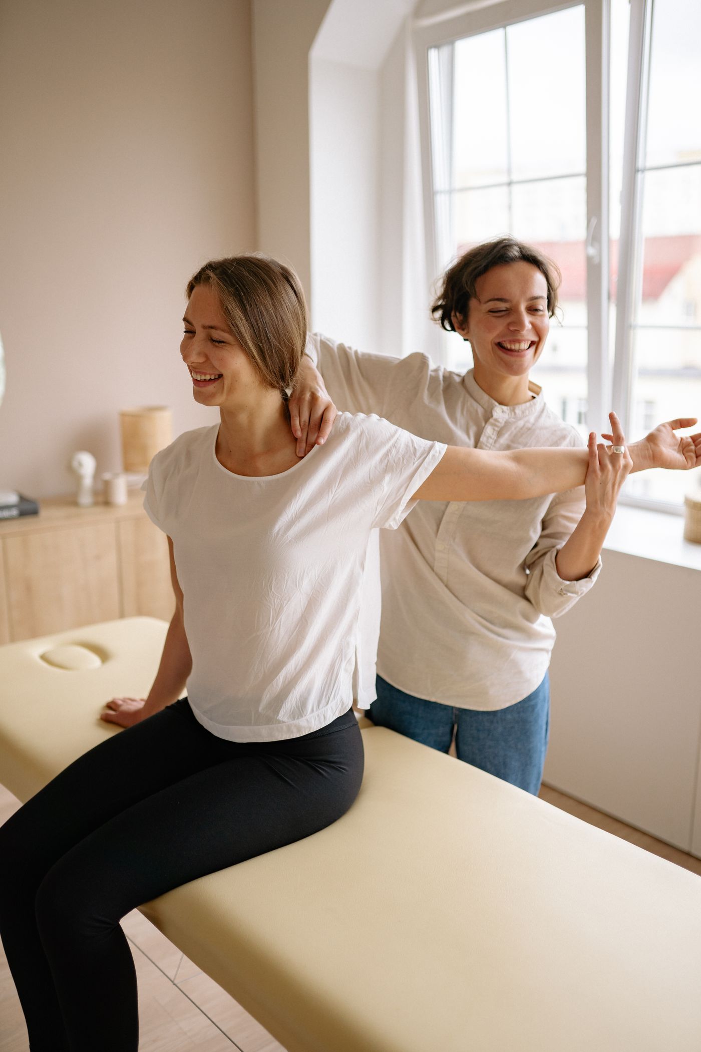 Physiotherapeutische Behandlung in ruhiger Praxis
